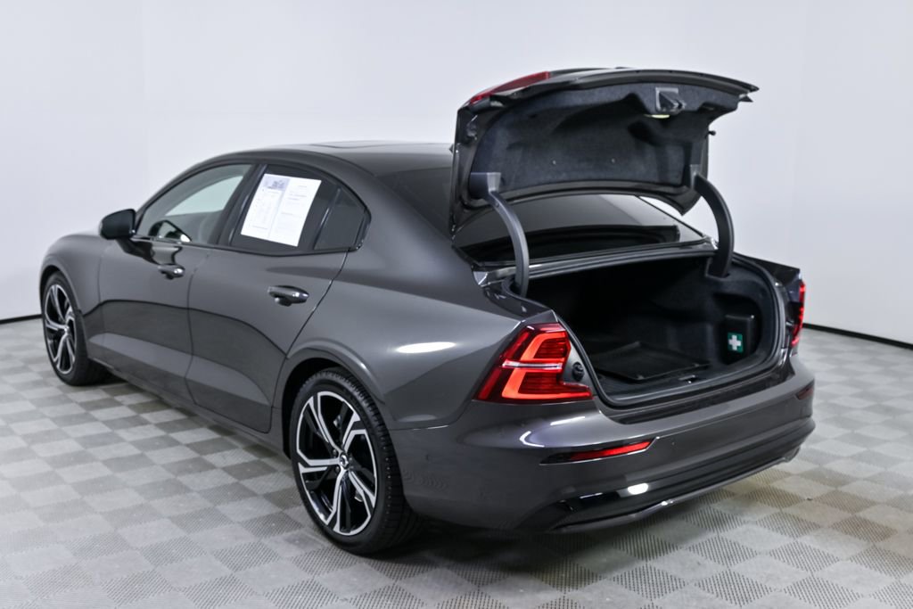 2025 Volvo S60 B5 Plus