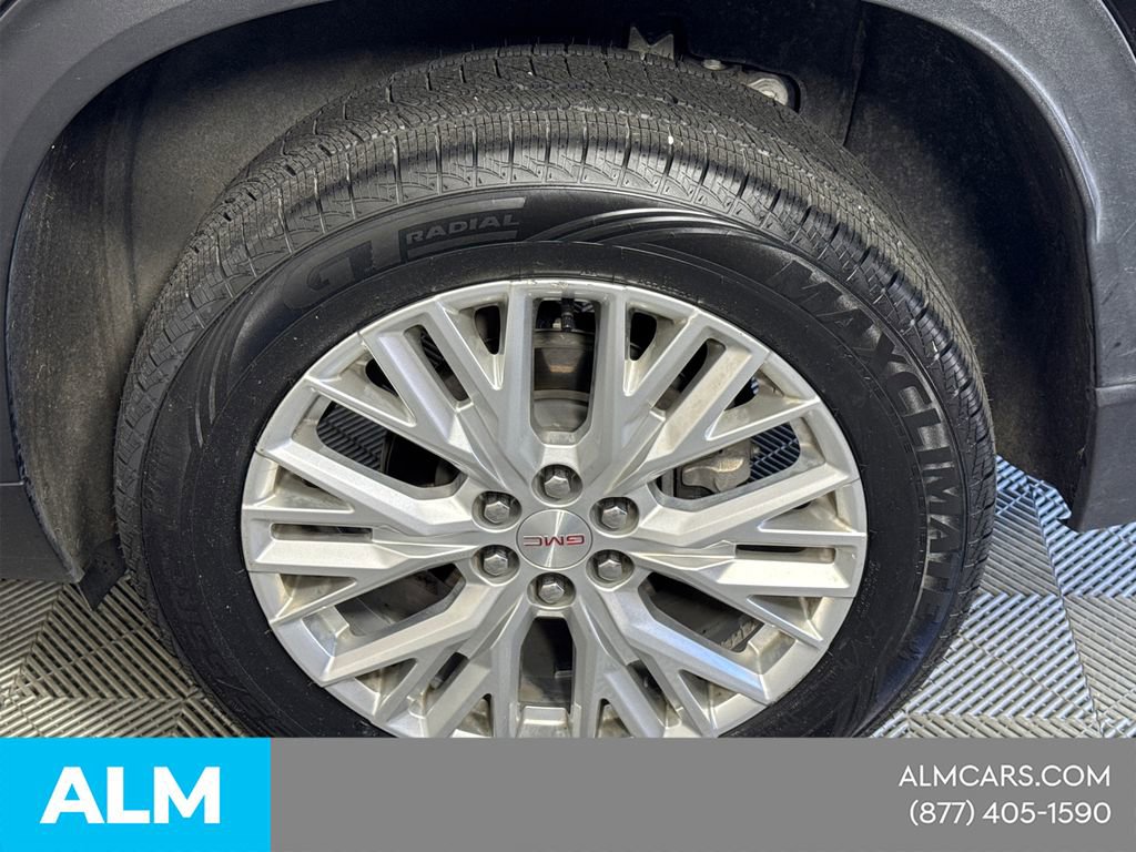 2024 GMC Acadia Elevation