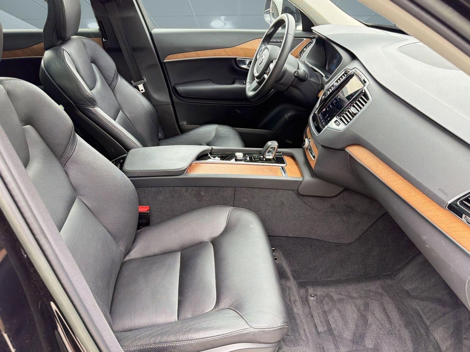 2023 Volvo Xc90 B6 Plus