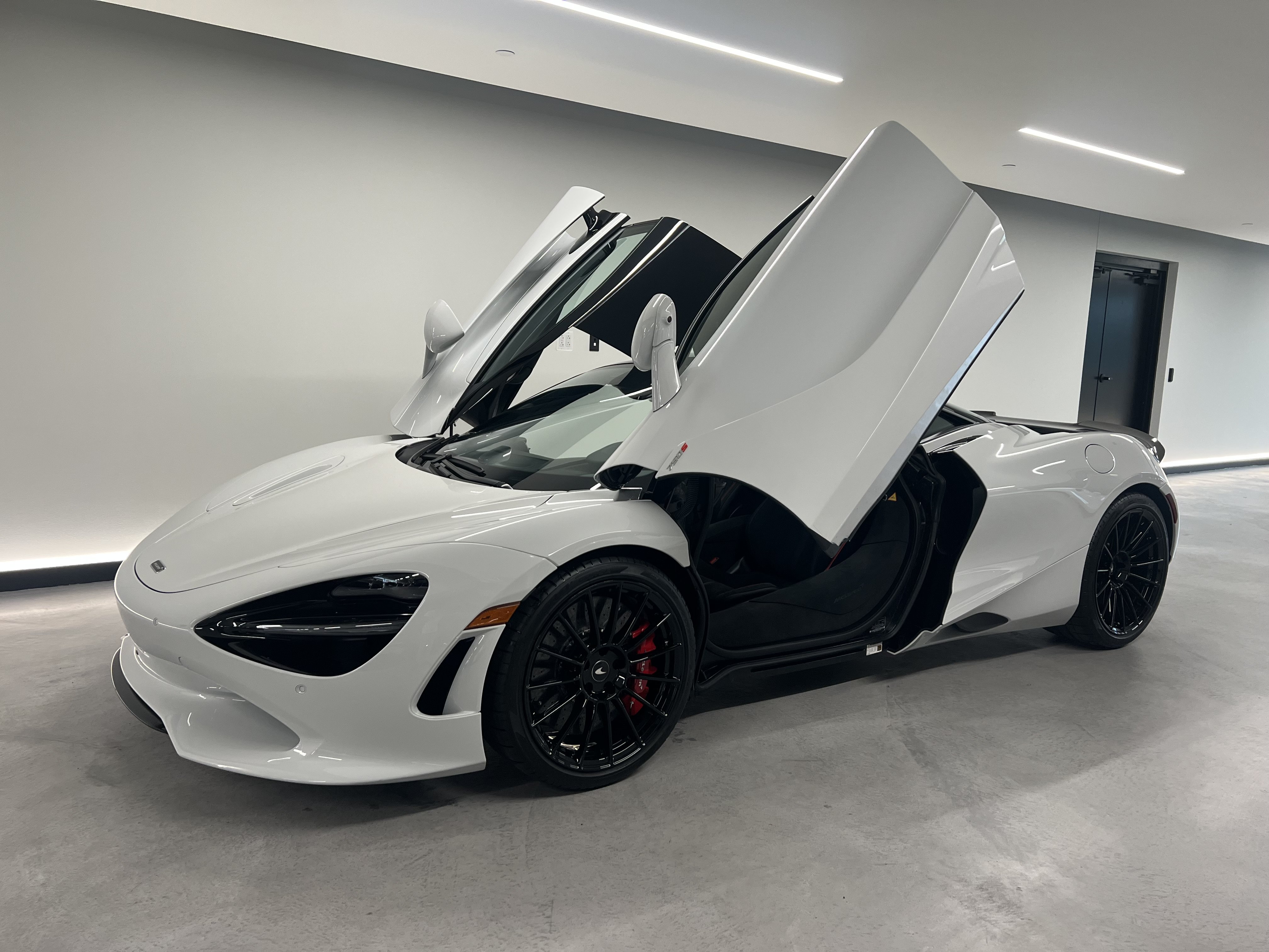New 2027 McLaren 750S photo 14