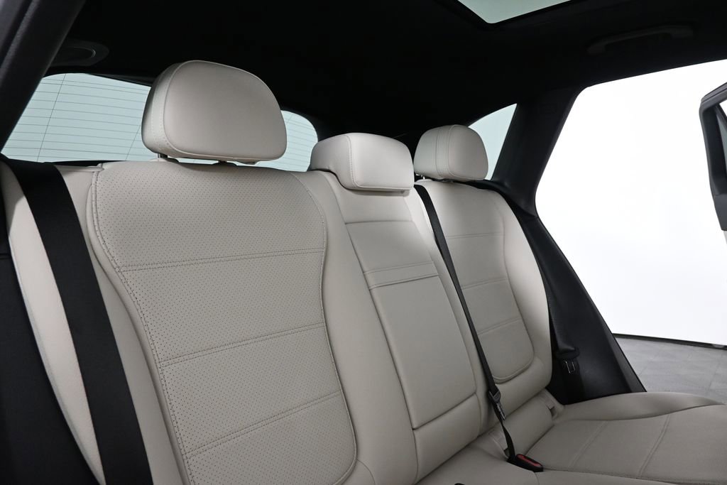 2026 Mercedes-Benz GLC 300