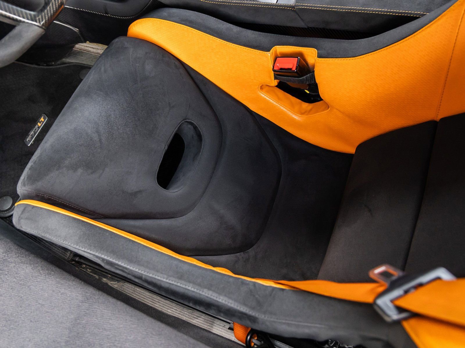 Used 2016 McLaren 675LT Coupe photo 28