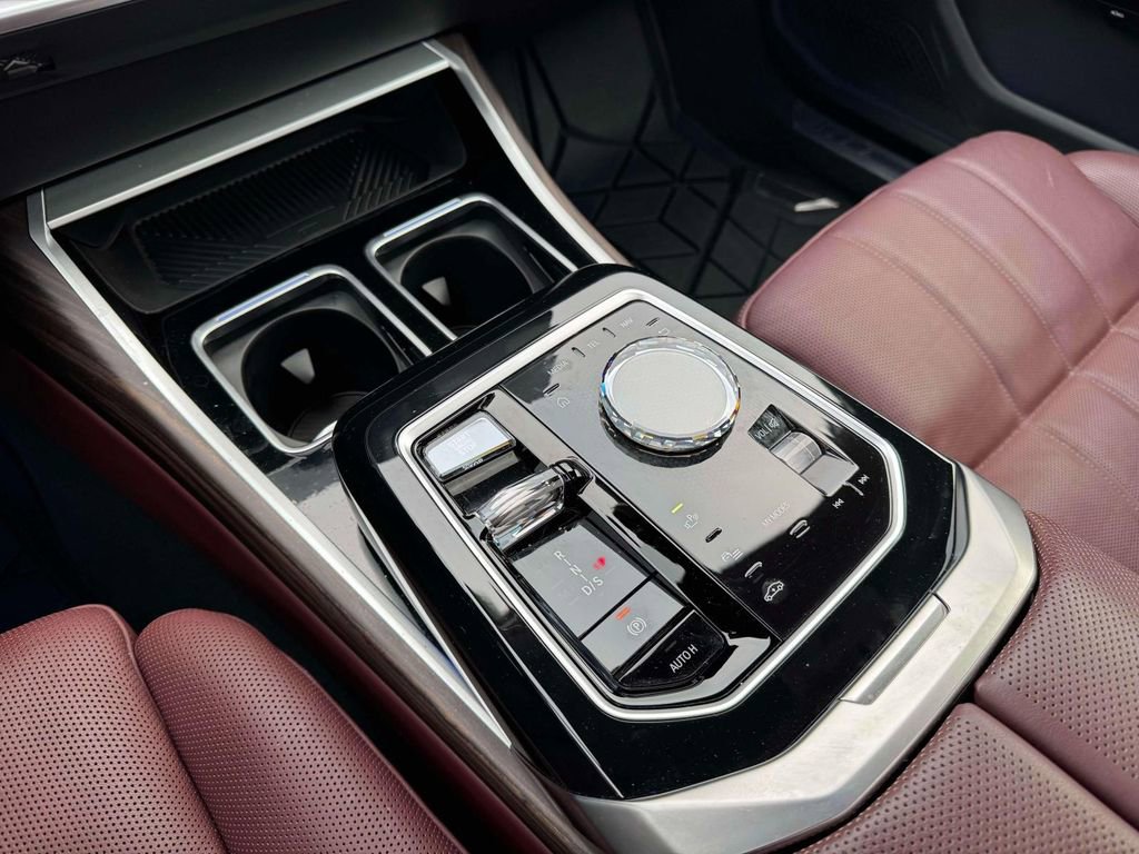 2023 BMW 760i xDrive