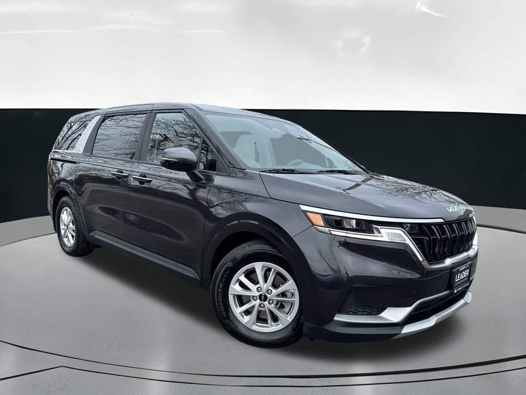 2023 Kia Carnival LX