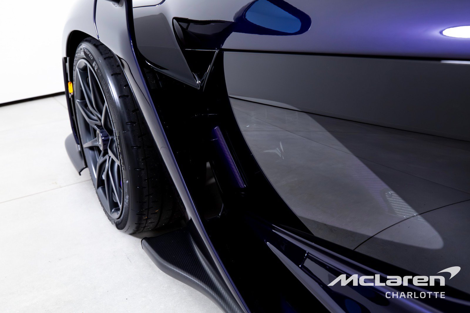 Used 2019 McLaren Senna photo 34