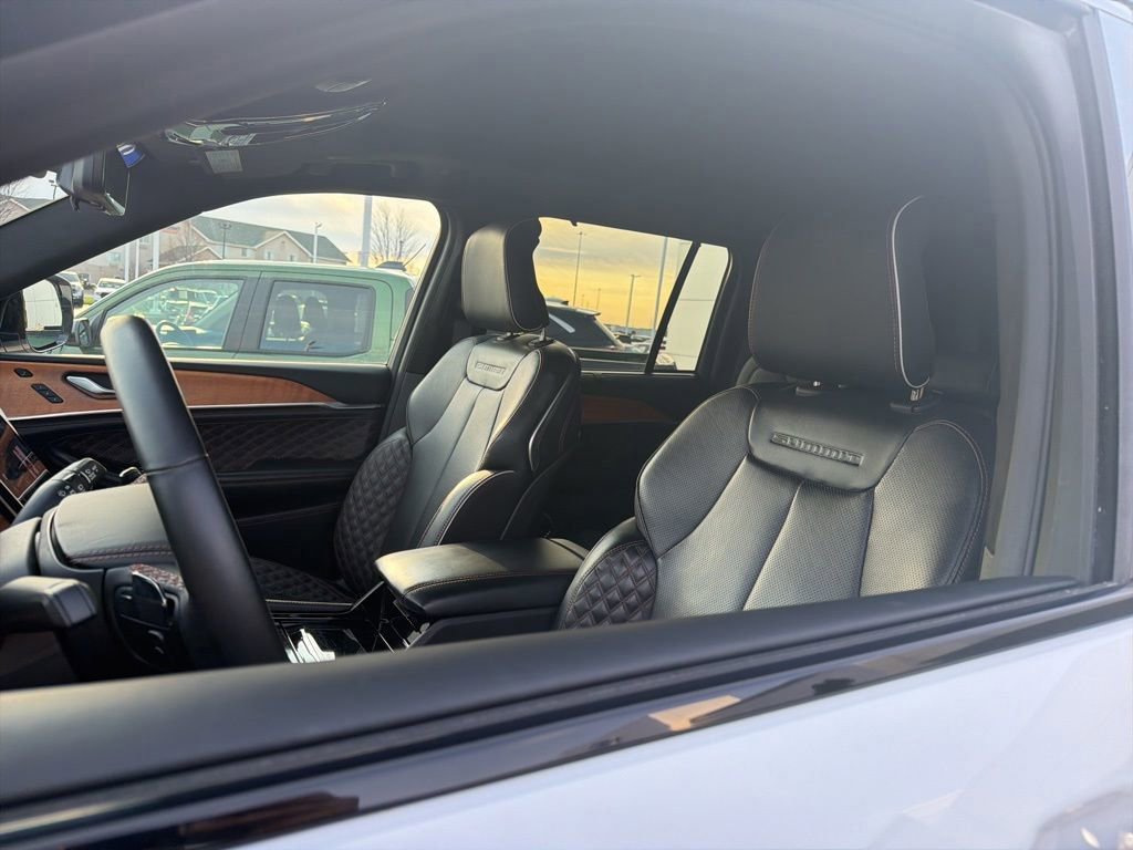 2022 Jeep Grand Cherokee Summit