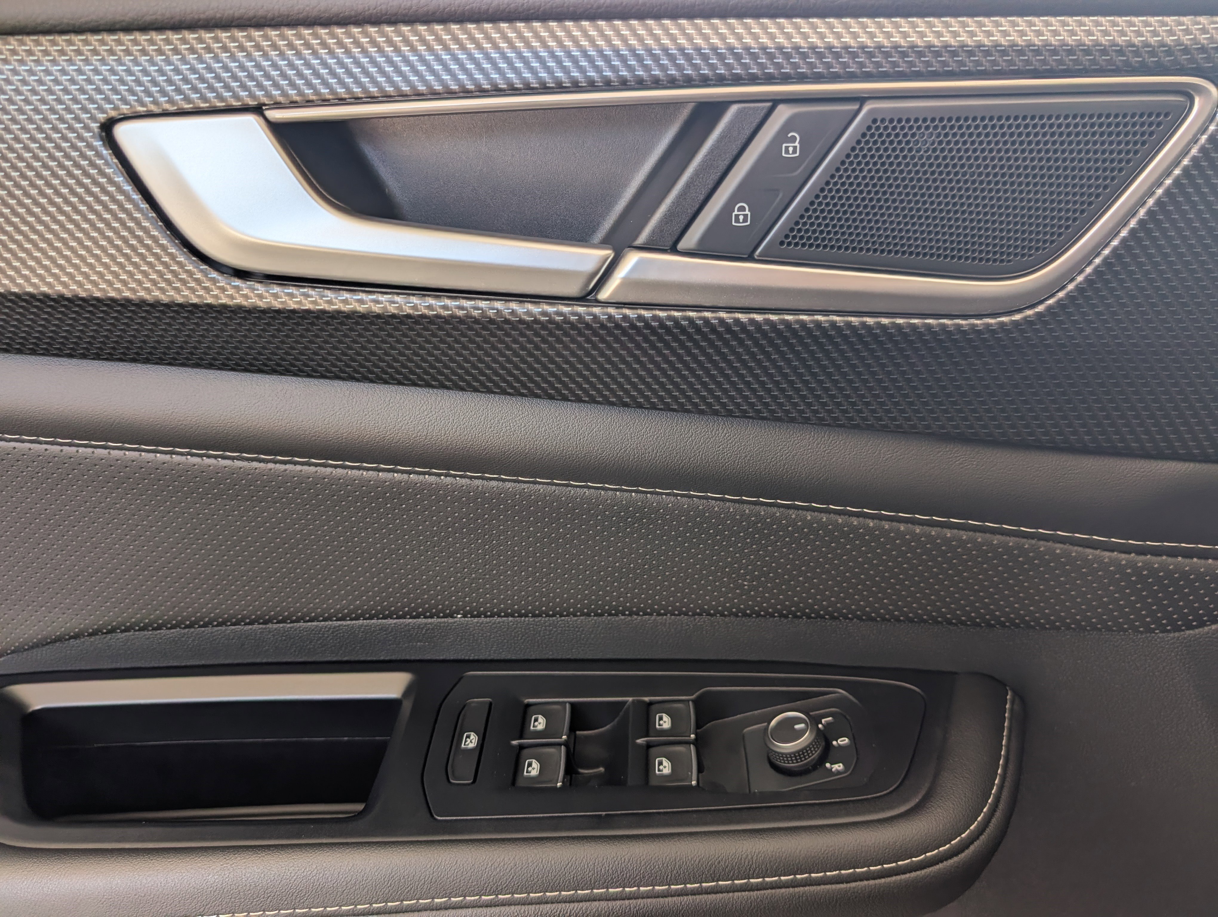 2025 Volkswagen Atlas Cross Sport SEL