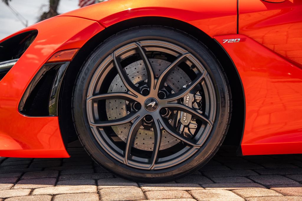 Used 2021 McLaren 720S Performance photo 15