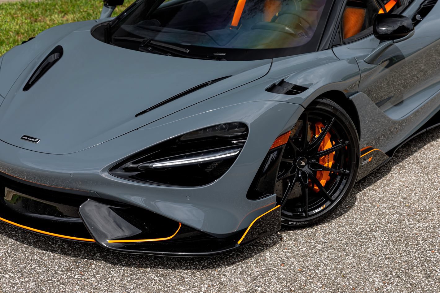 Used 2022 McLaren 765LT photo 43