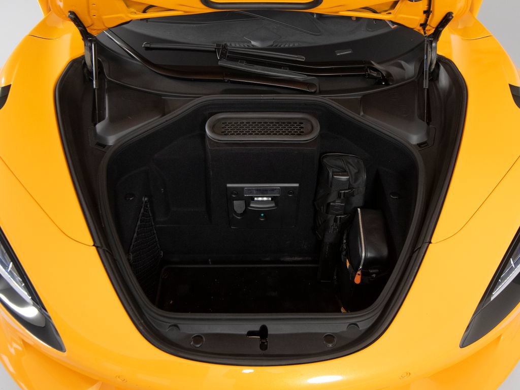 Used 2025 McLaren 750S photo 35