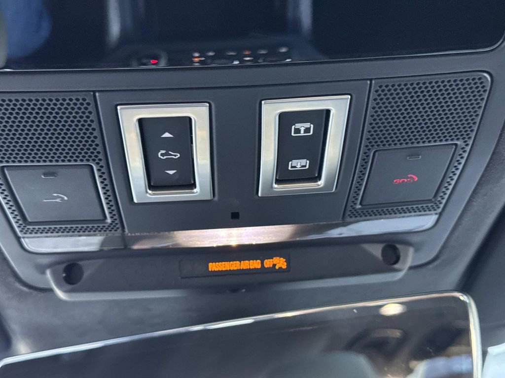 2025 Land Rover Defender 110