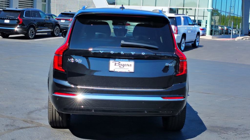 2026 Volvo Xc90 B6 Plus