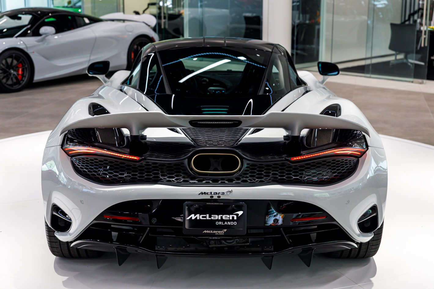 Used 2027 McLaren 750S photo 40