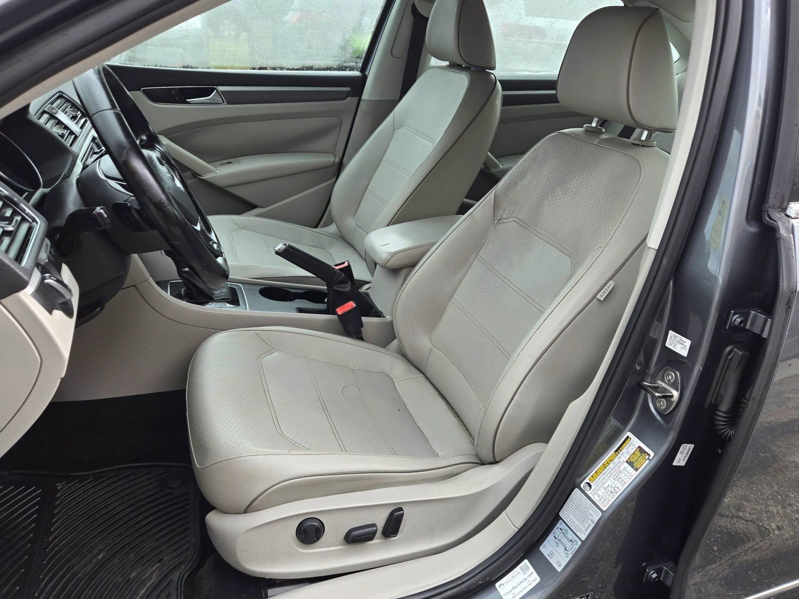 2017 Volkswagen Passat 1.8T R-Line