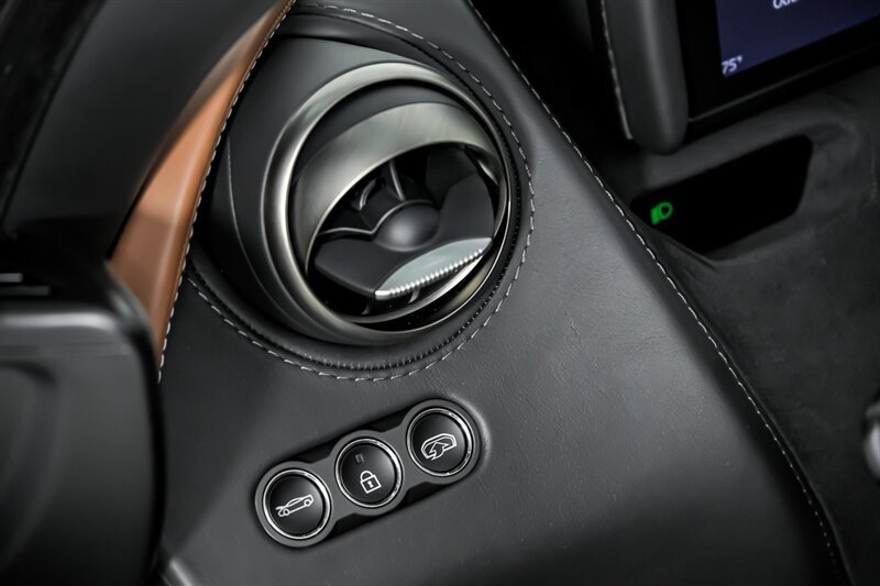 Used 2018 McLaren 720S photo 27