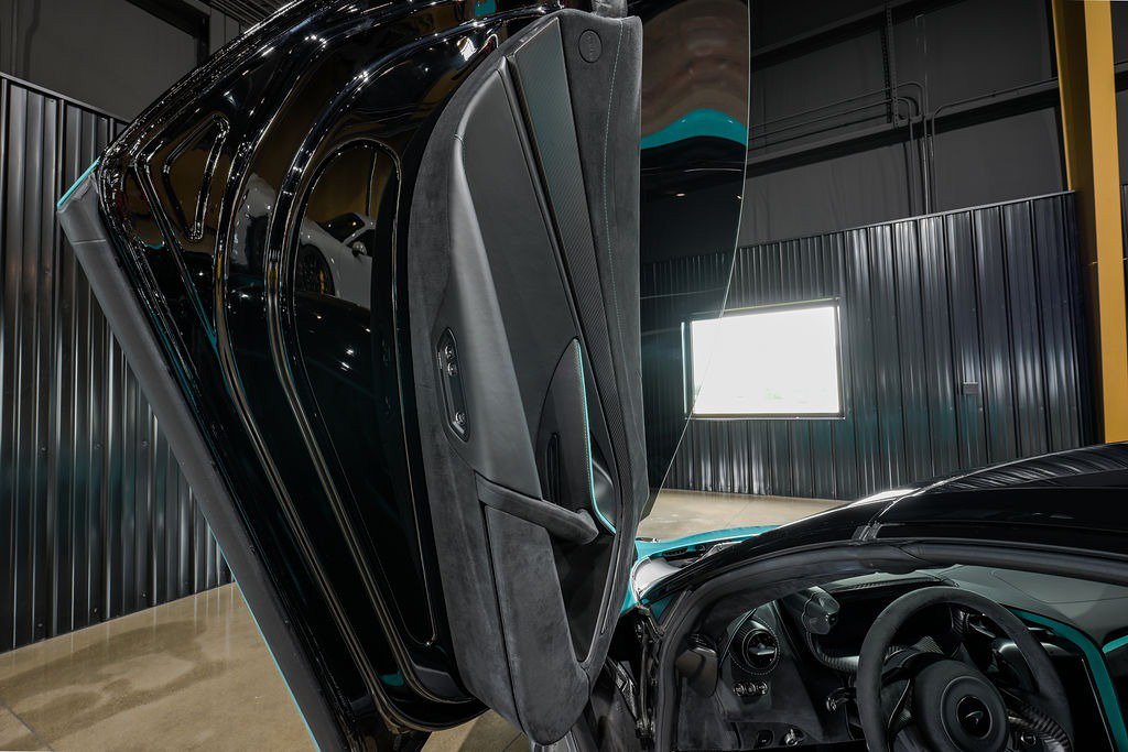 Used 2025 McLaren 750S Spider photo 35