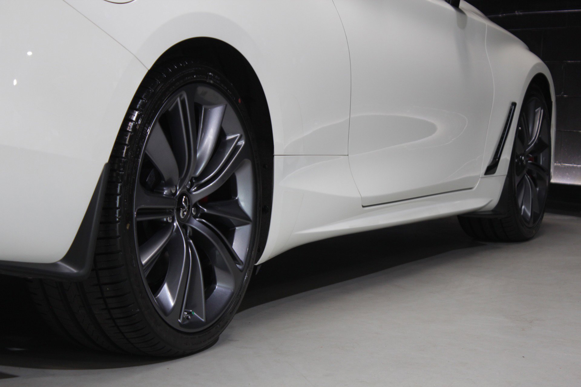 2022 INFINITI Q60 Red Sport 400