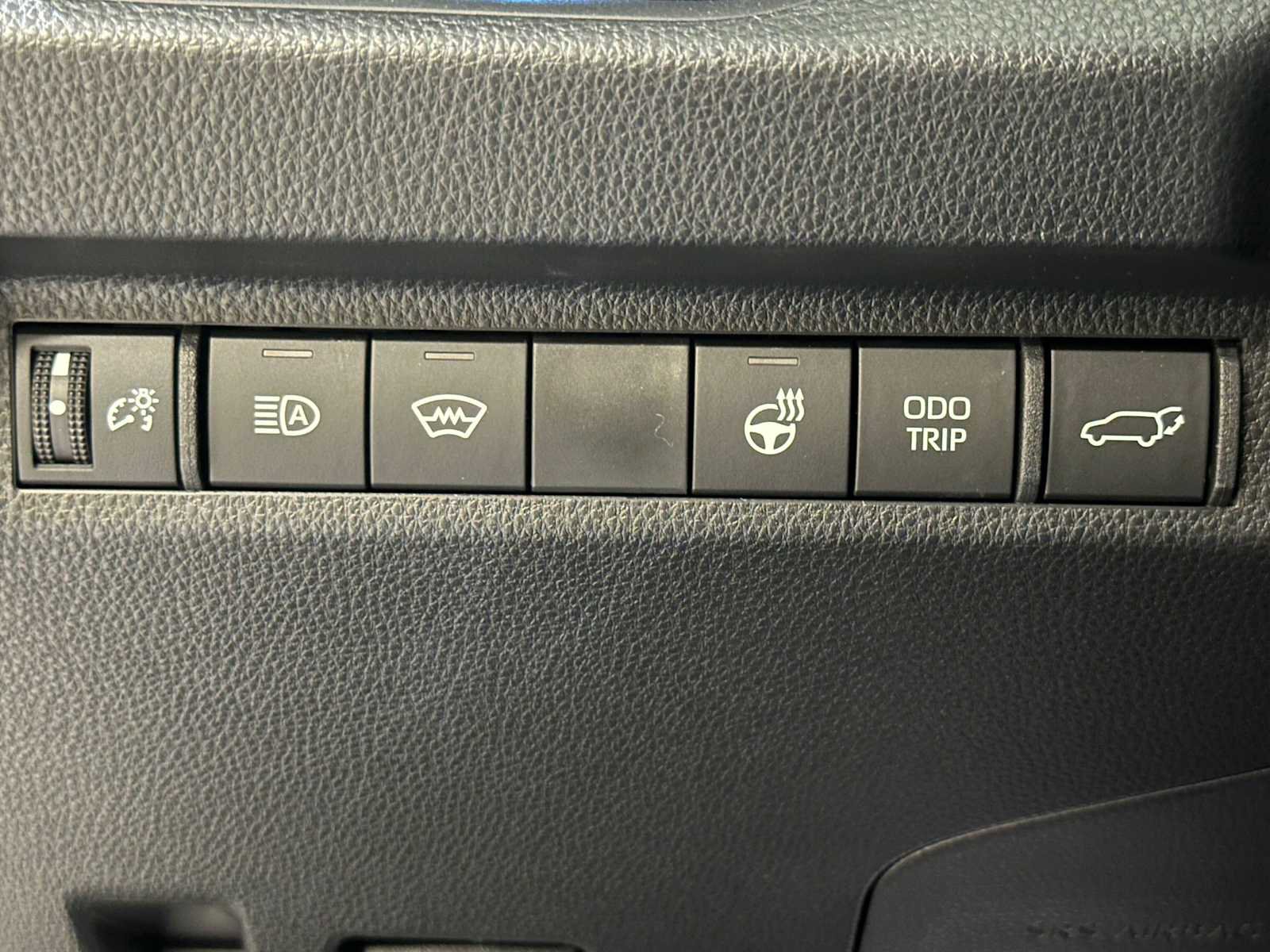 2025 Toyota RAV4 XSE