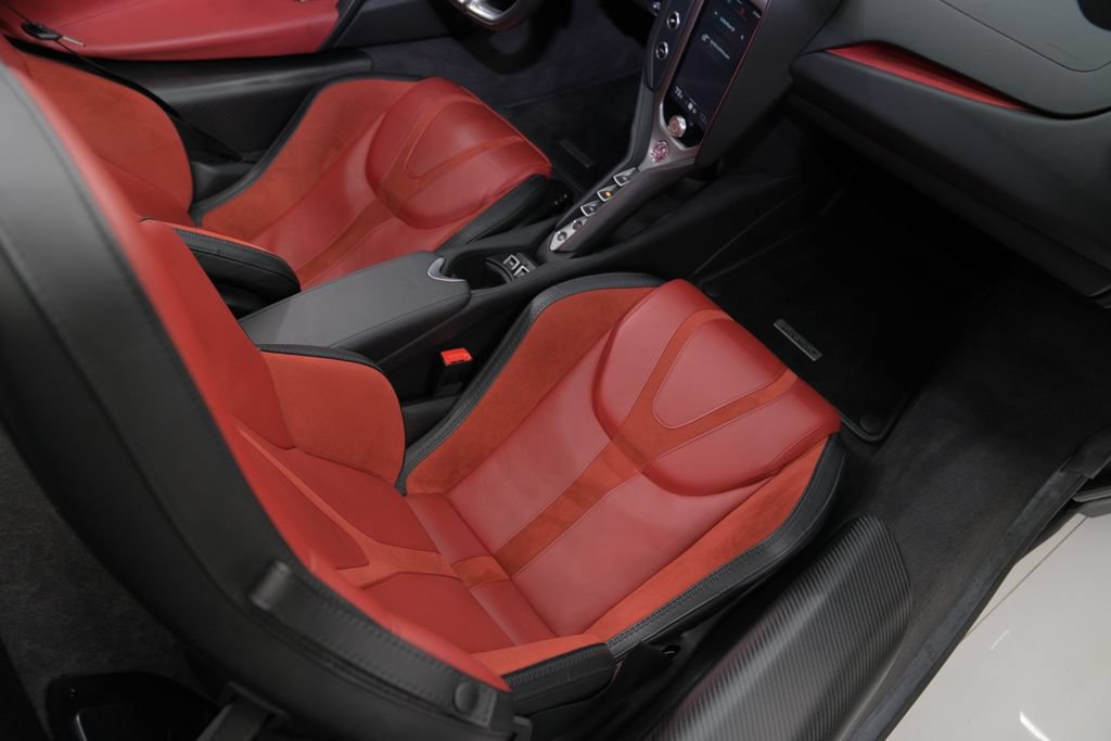 Used 2024 McLaren 750S Spider photo 27