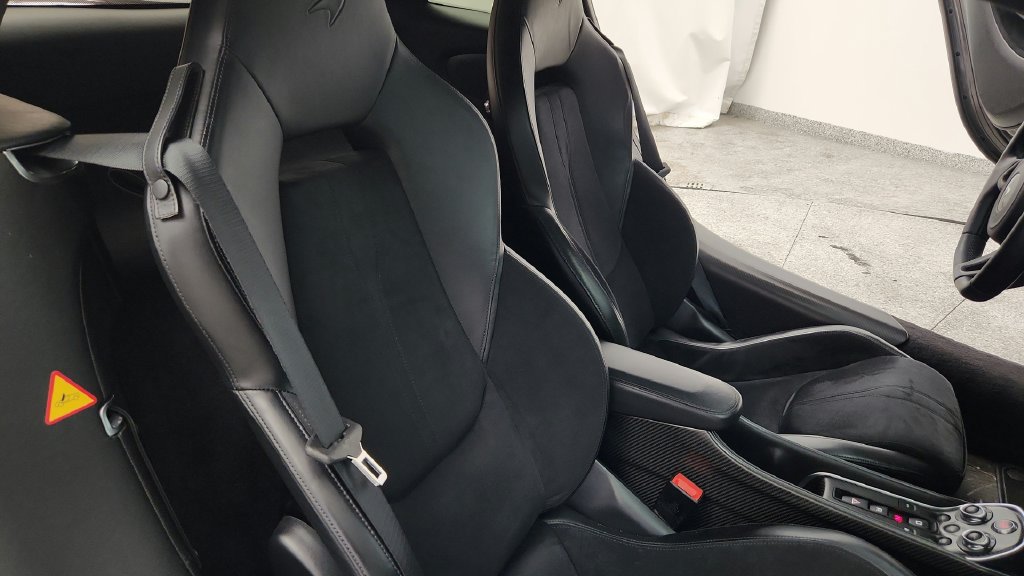 Used 2019 McLaren 600LT photo 41