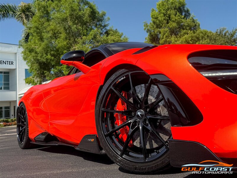 Used 2021 McLaren 765LT photo 61