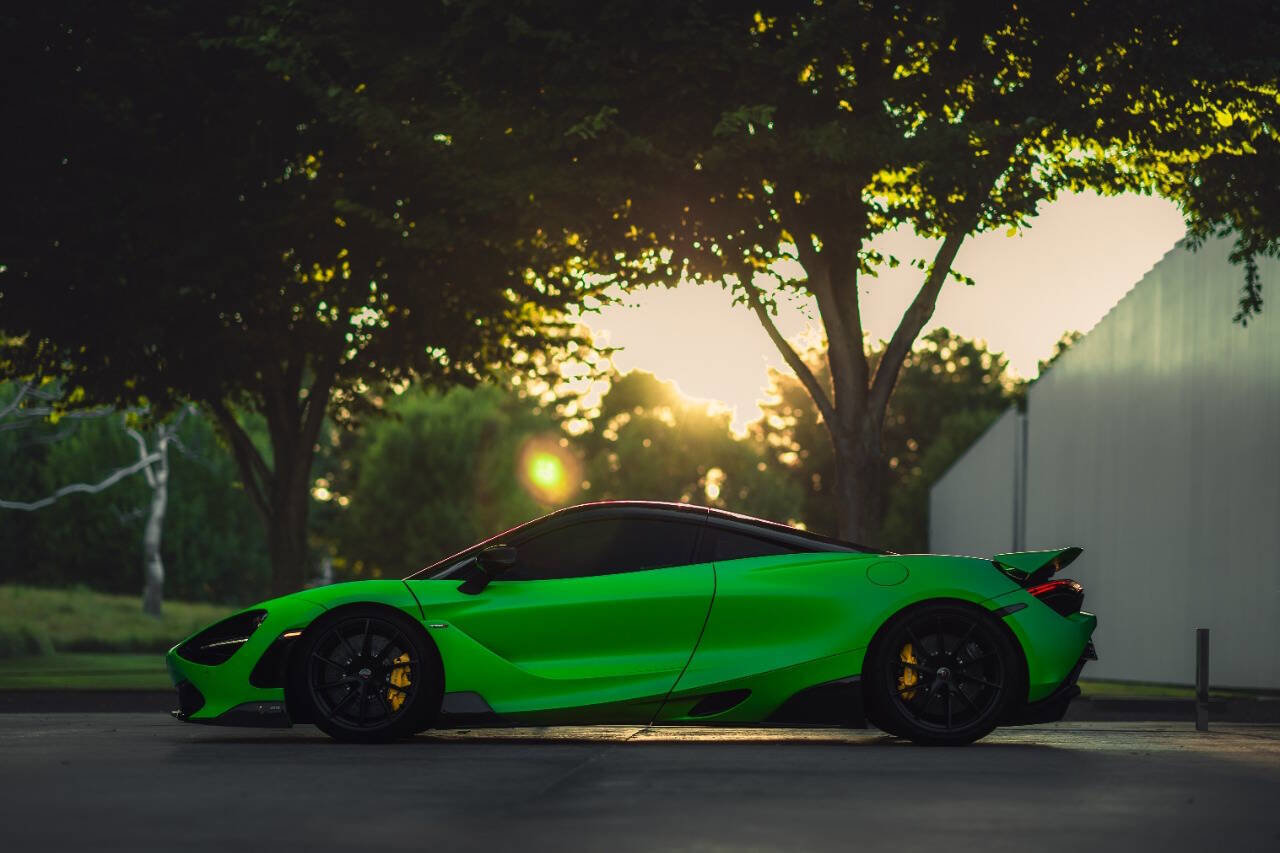 Used 2018 McLaren 720S Performance photo 14