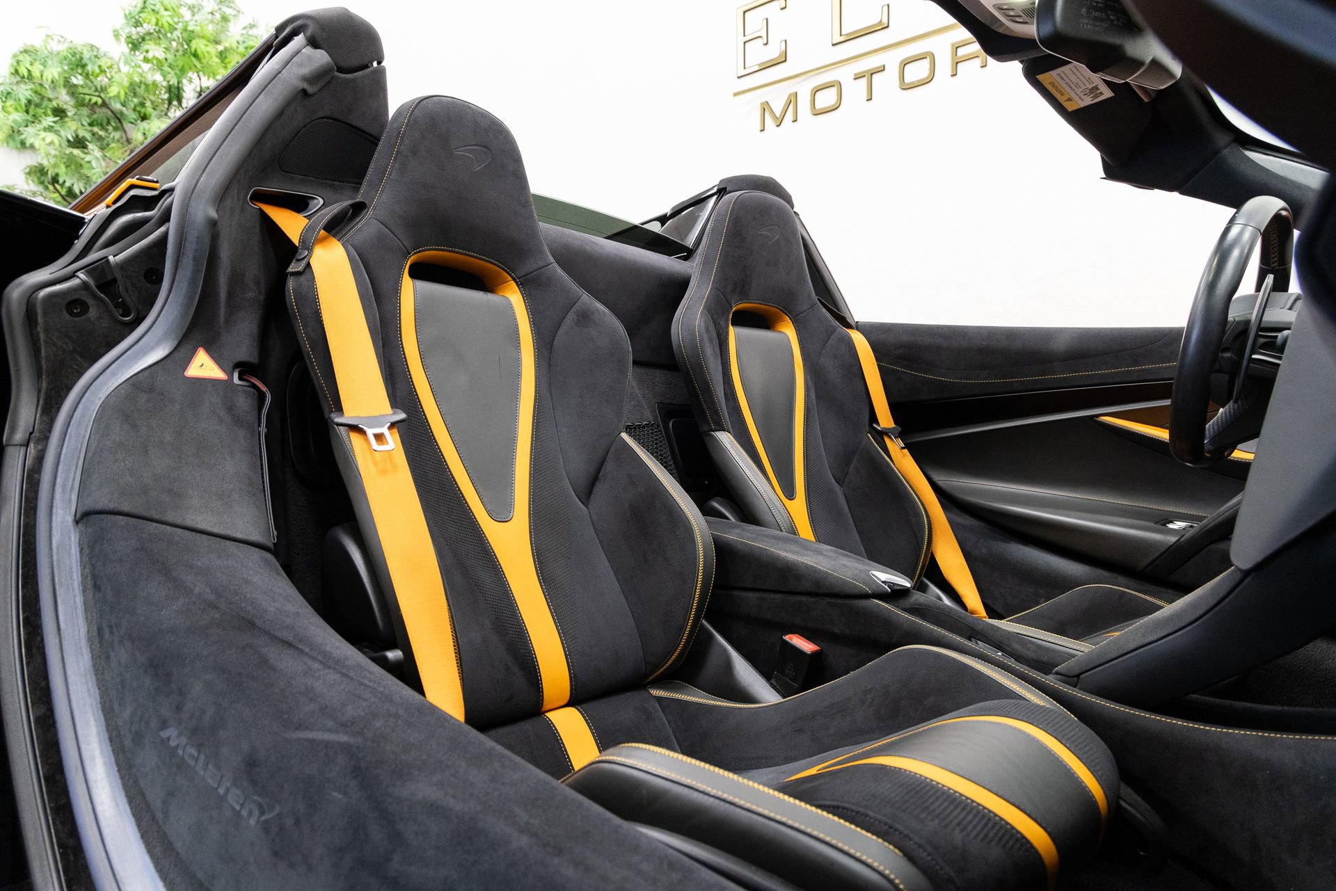 Used 2020 McLaren 720S Performance photo 19