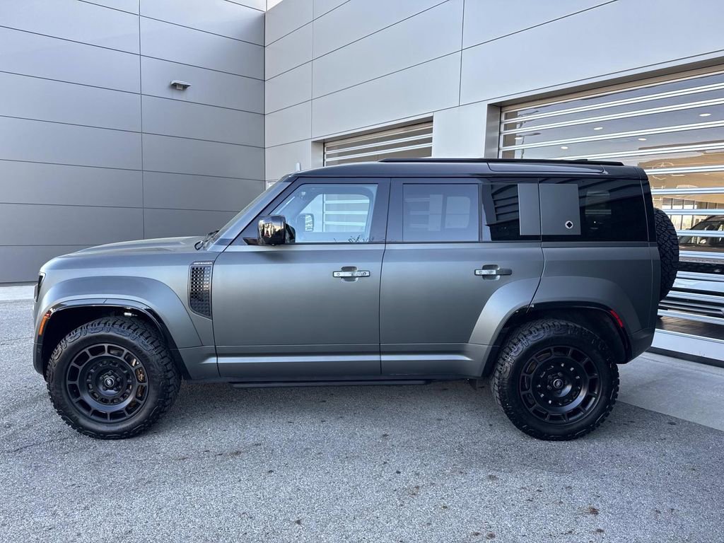 2025 Land Rover Defender 110