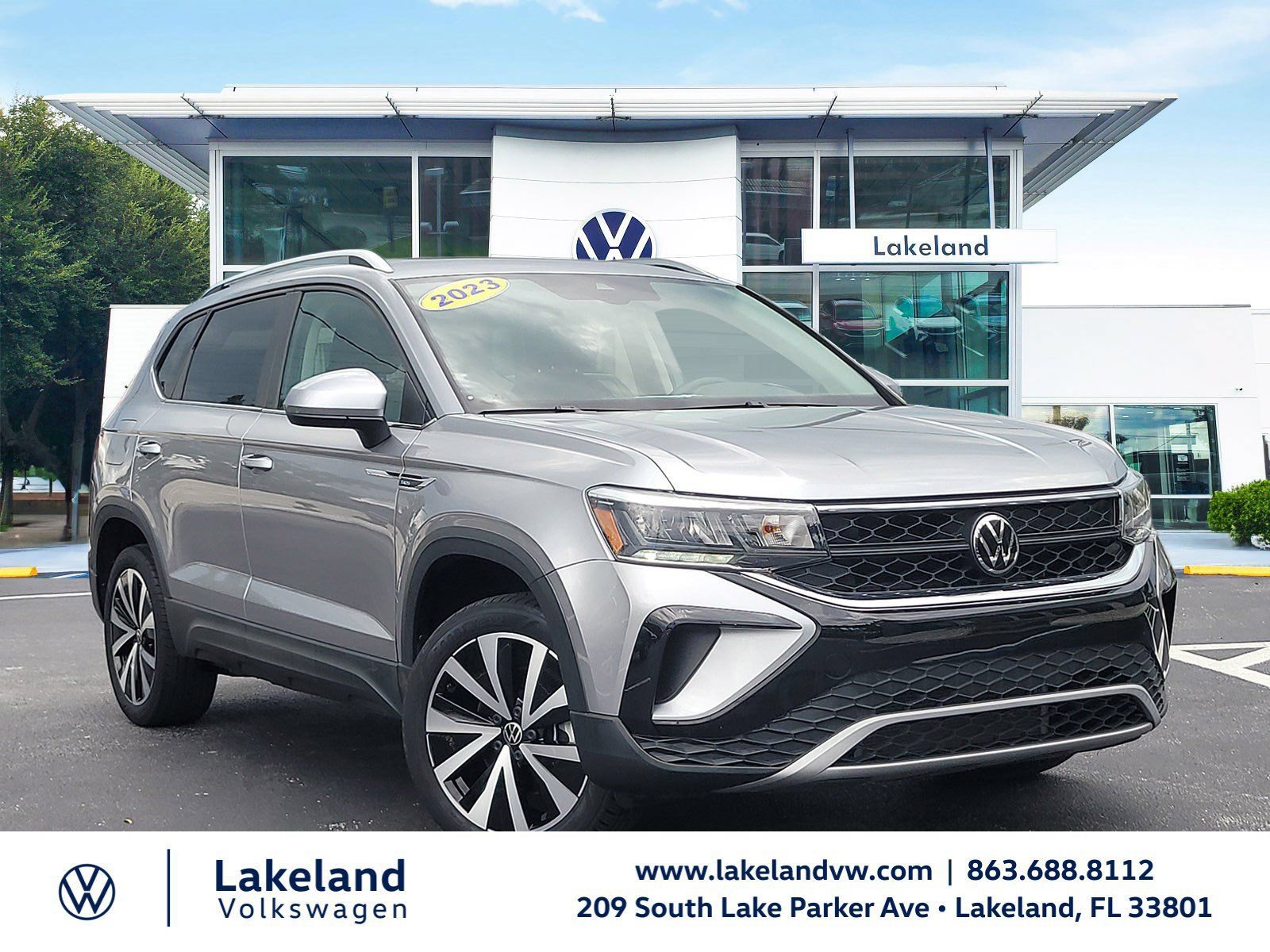 Used 2023 Volkswagen Taos SE w/ Panoramic Sunroof Package