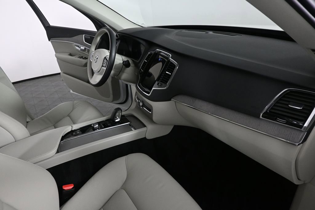 2025 Volvo Xc90 B5 Plus