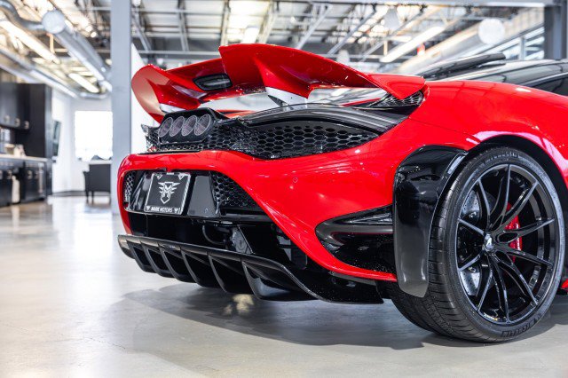 Used 2021 McLaren 765LT photo 25