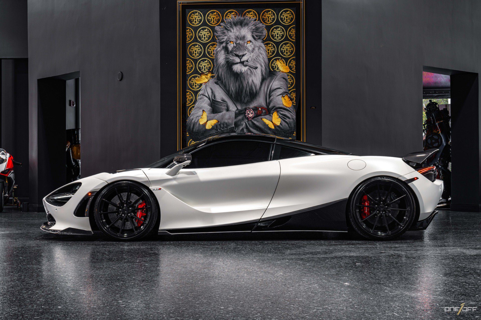 Used 2018 McLaren 720S Performance photo 15