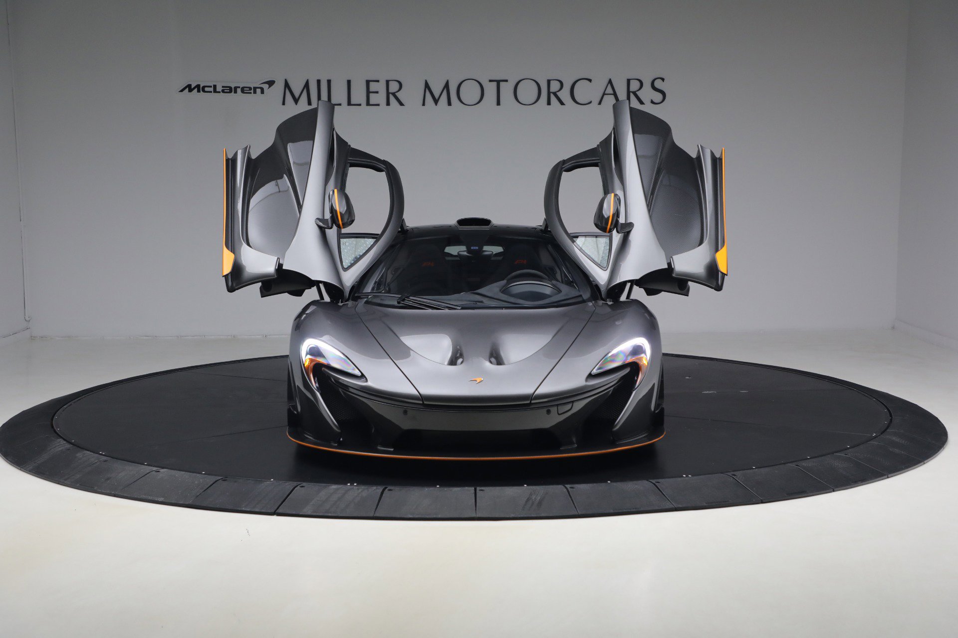 Used 2014 McLaren P1 photo 13