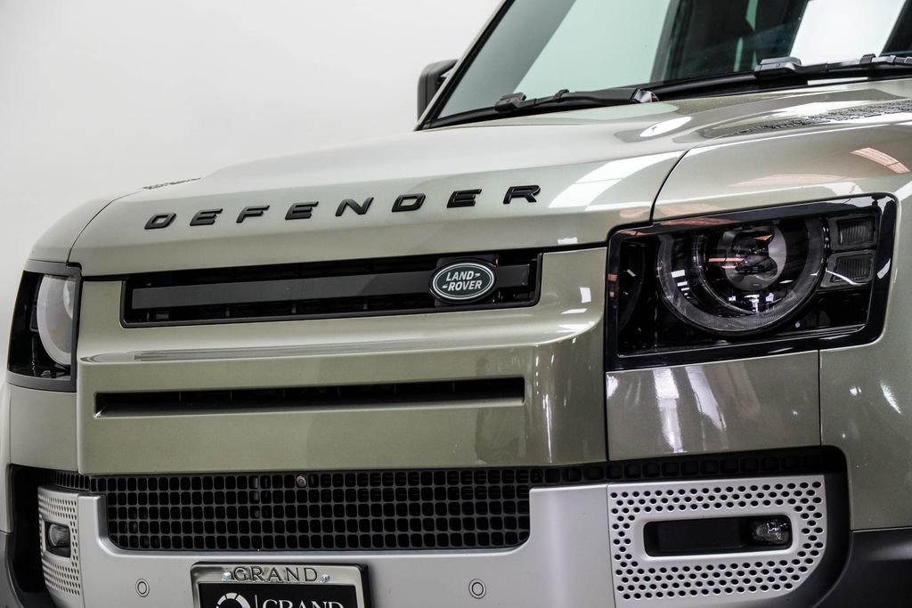 2025 Land Rover Defender 110 S