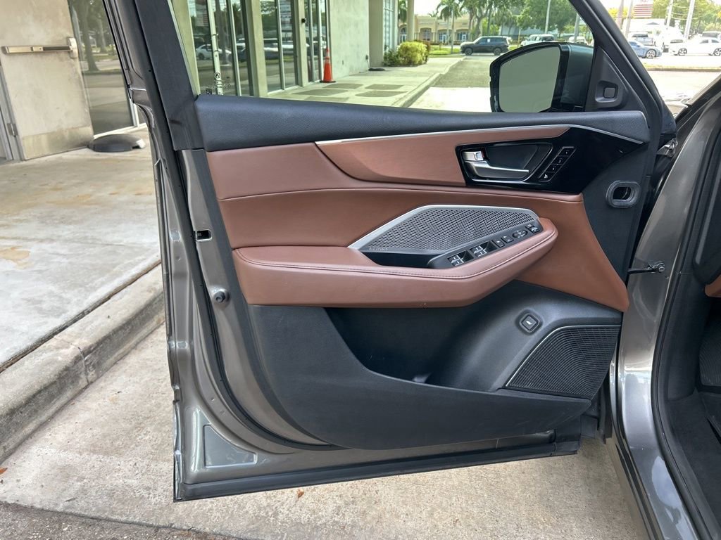 2022 Acura MDX FWD w/ Technology Package