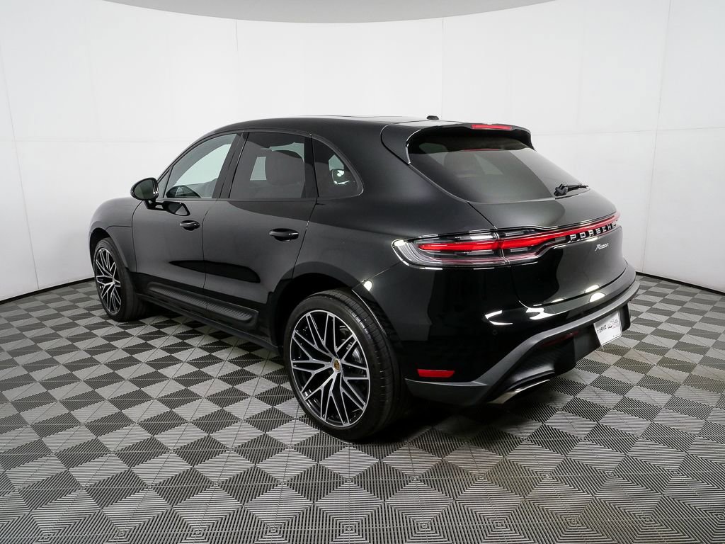 2023 Porsche Macan Turbo