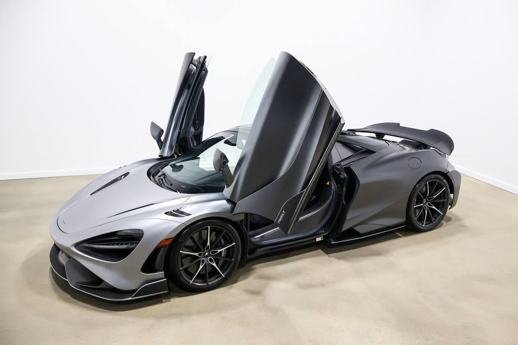 Used 2022 McLaren 765LT photo 12