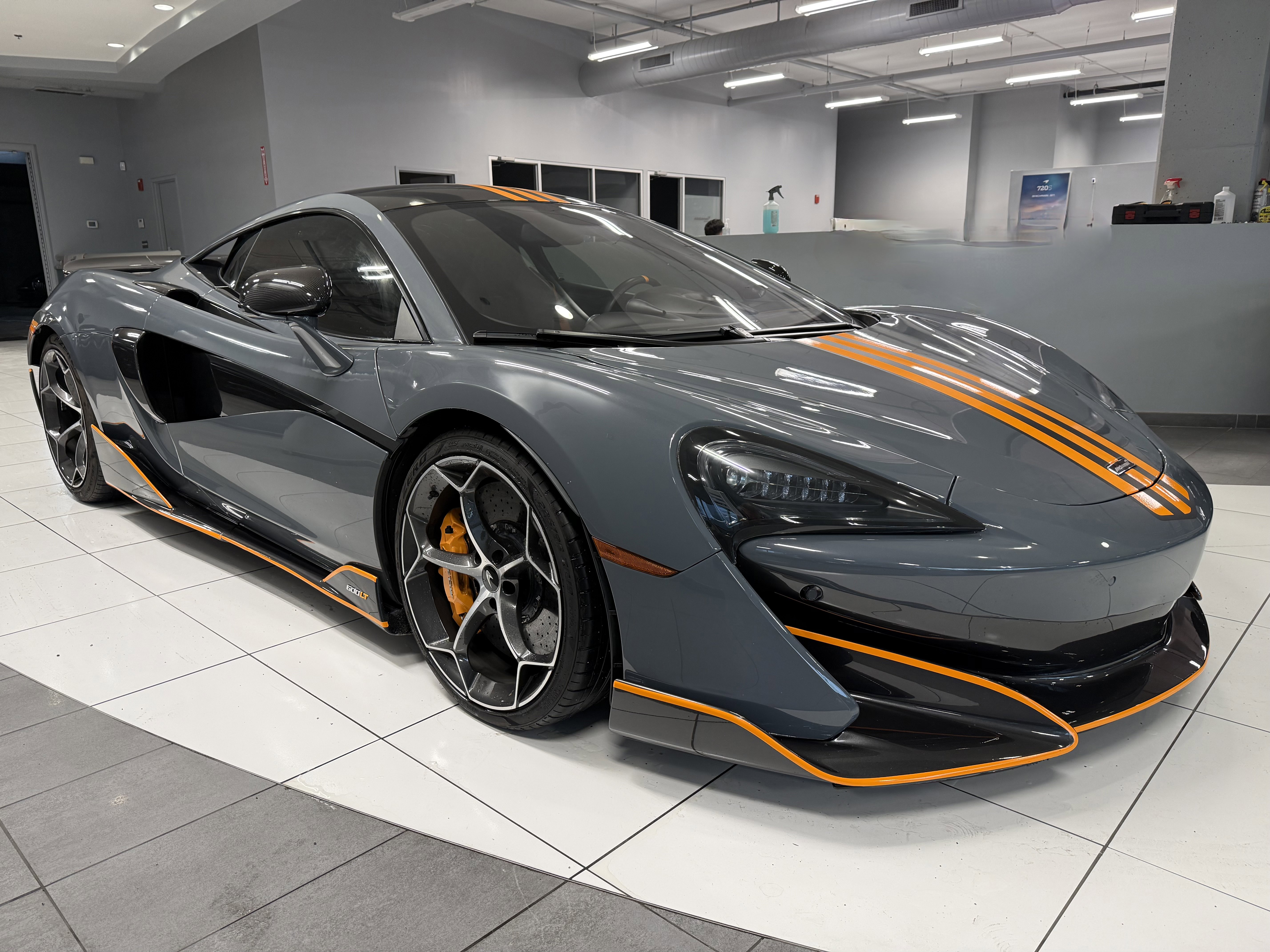 Used 2019 McLaren 600LT photo 9