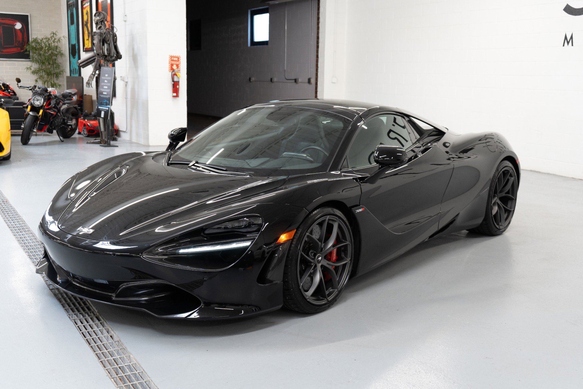 Used 2020 McLaren 720S Luxury photo 28