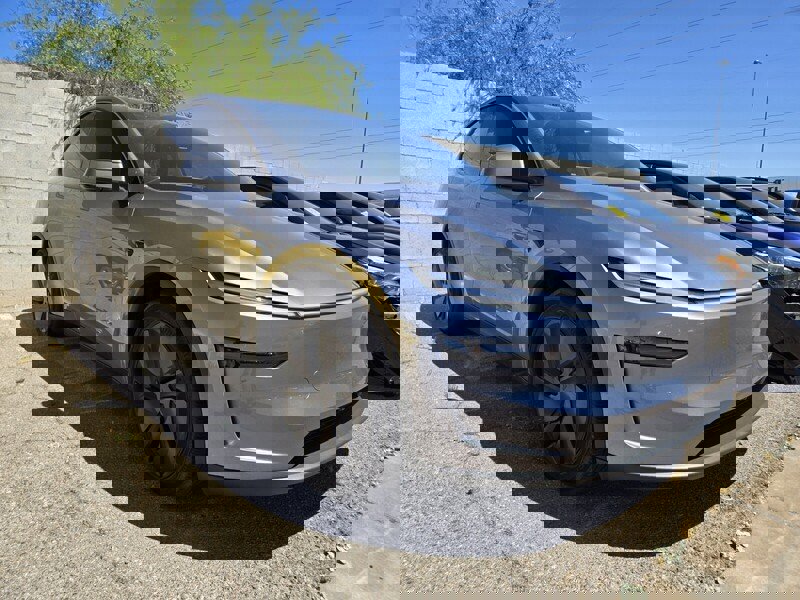 2026 Tesla Model Y 2WD