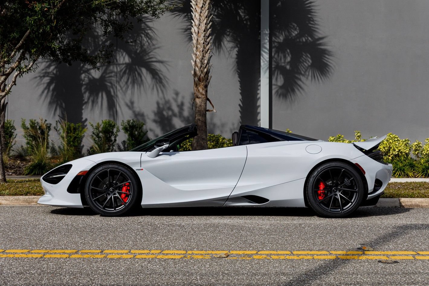 Used 2026 McLaren 750S Spider photo 18