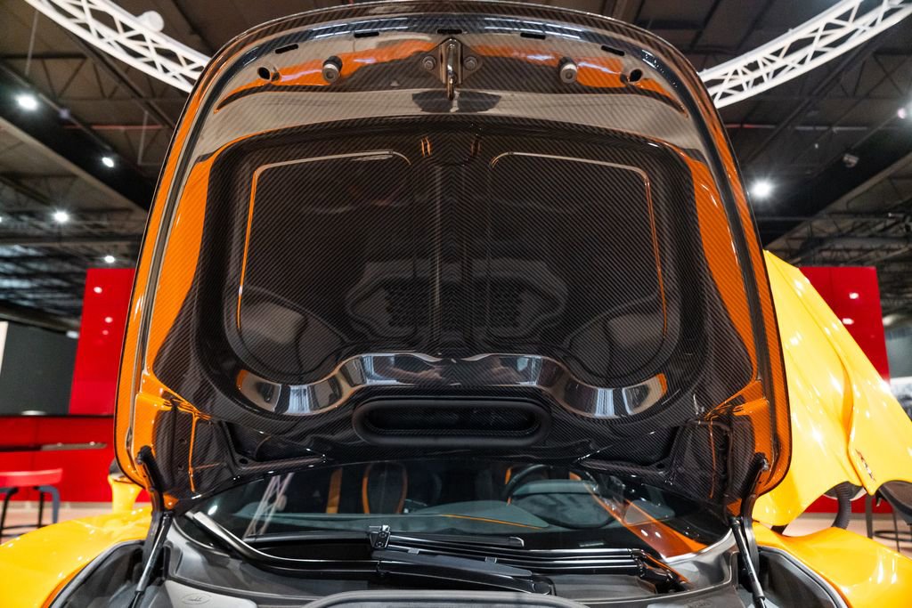 Used 2018 McLaren 720S photo 18