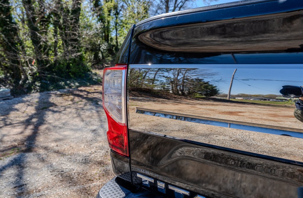 2017 Nissan Titan Platinum Reserve