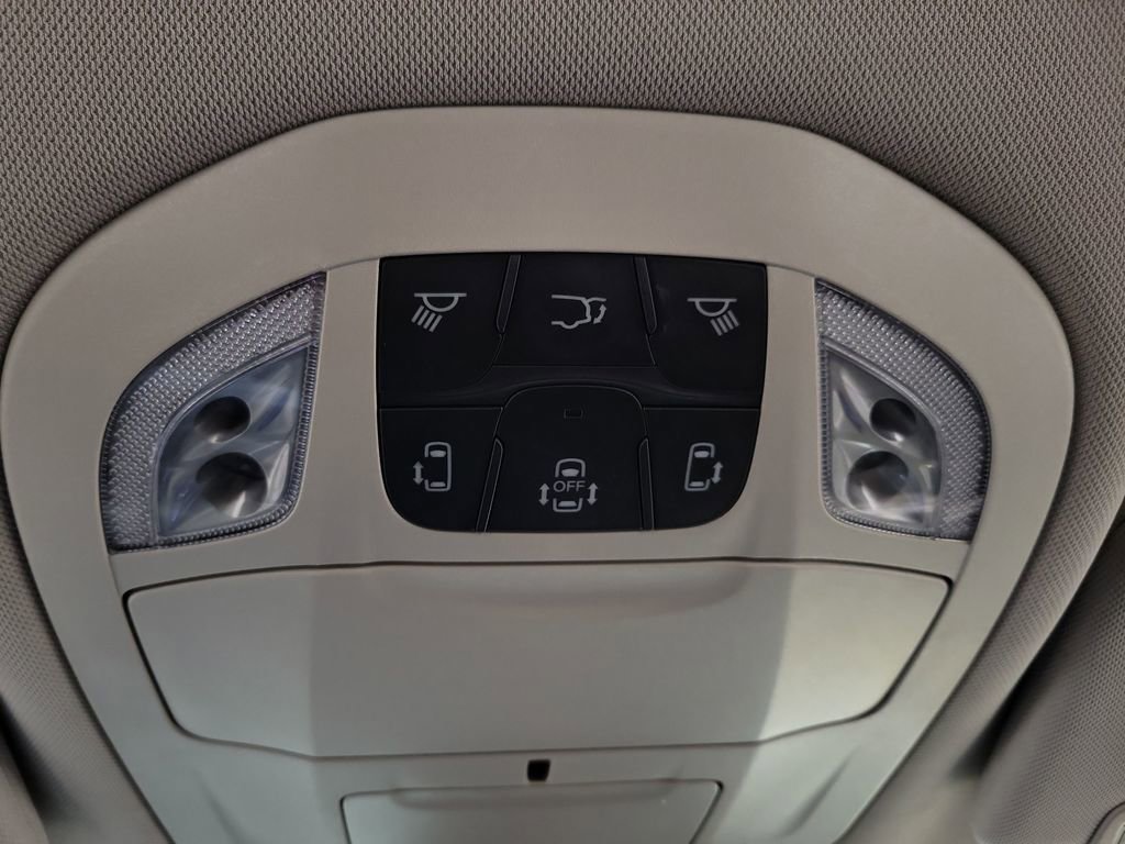 2023 Chrysler Pacifica Touring-L