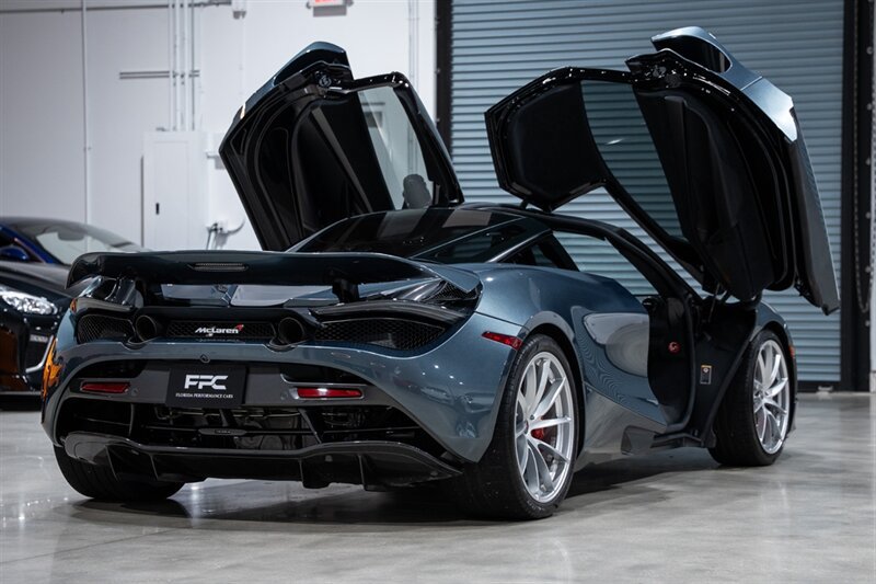 Used 2018 McLaren 720S Performance photo 15