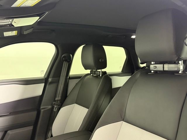 2026 Land Rover Range Rover Velar Dynamic SE