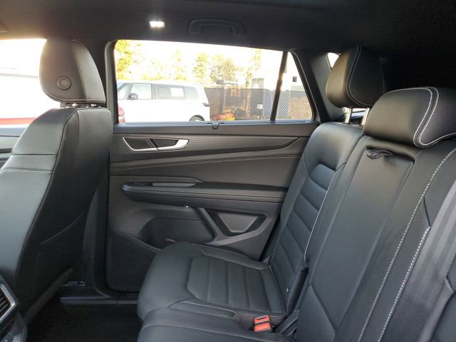 2026 Volkswagen Atlas Cross Sport SEL R-Line