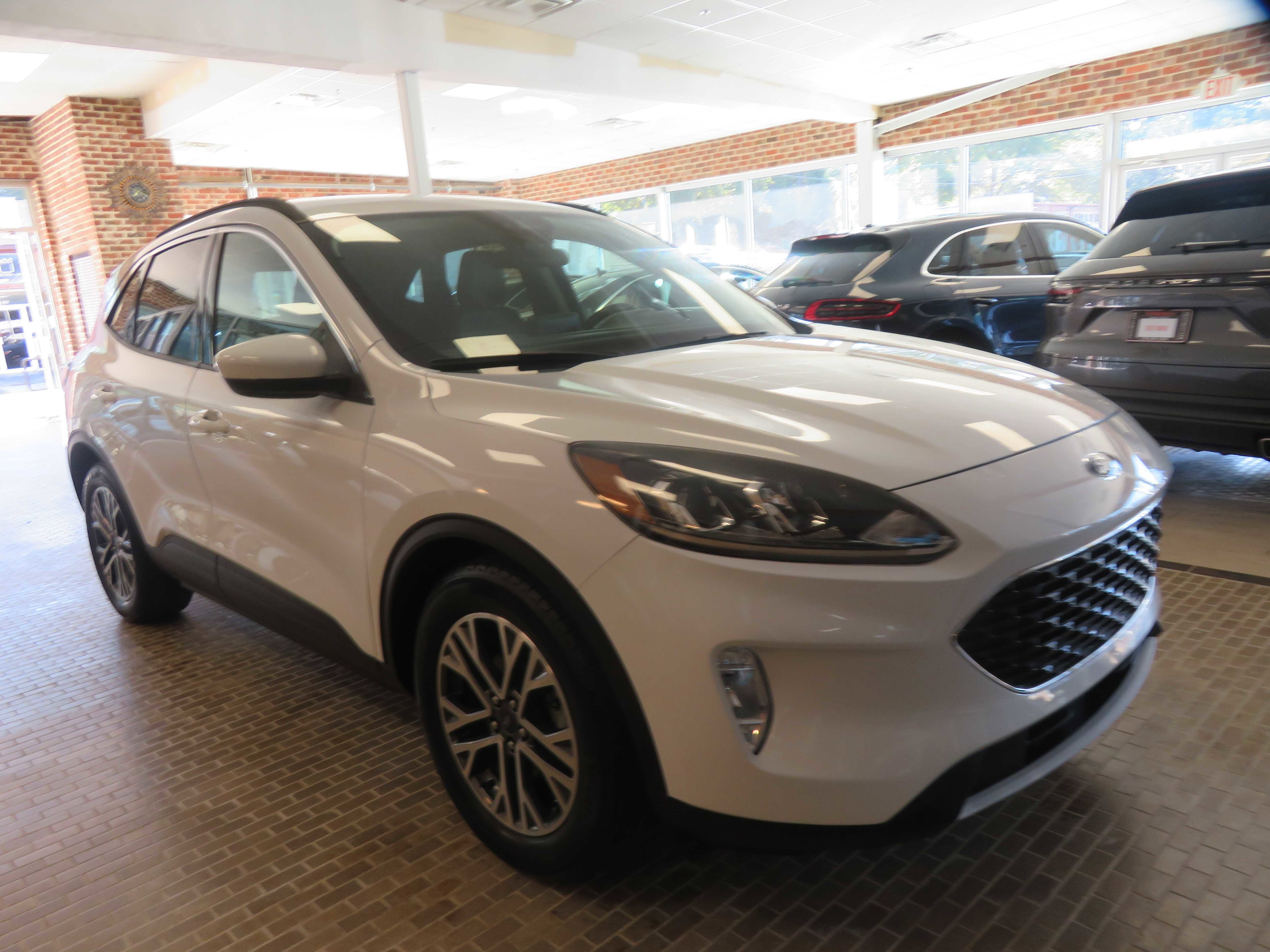 2020 Ford Escape SEL