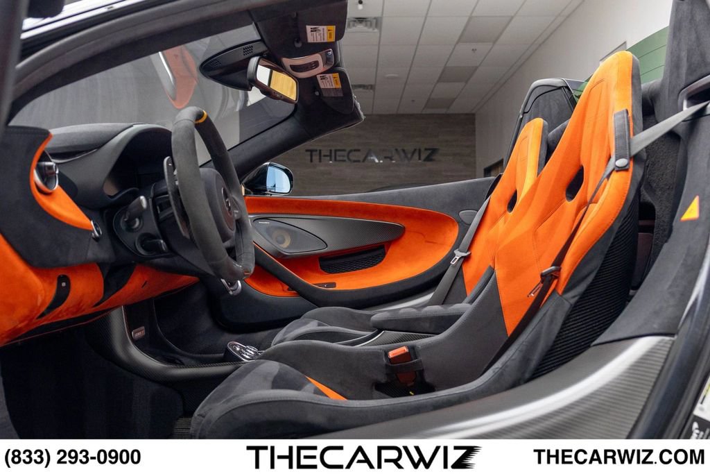 Used 2020 McLaren 600LT Spider photo 40