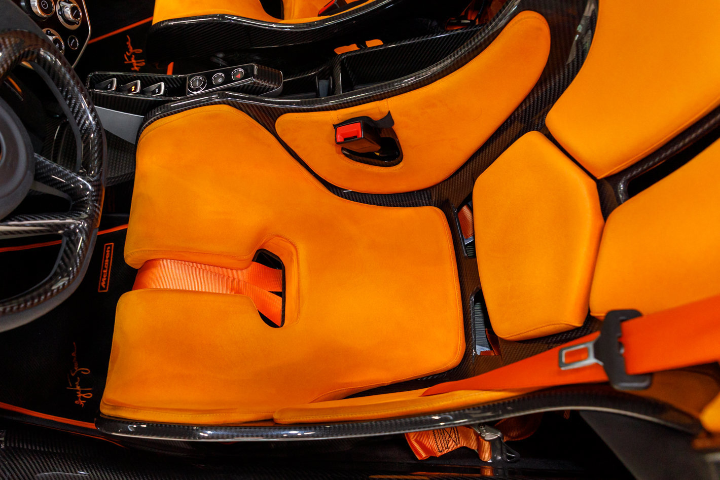 Used 2019 McLaren Senna photo 44